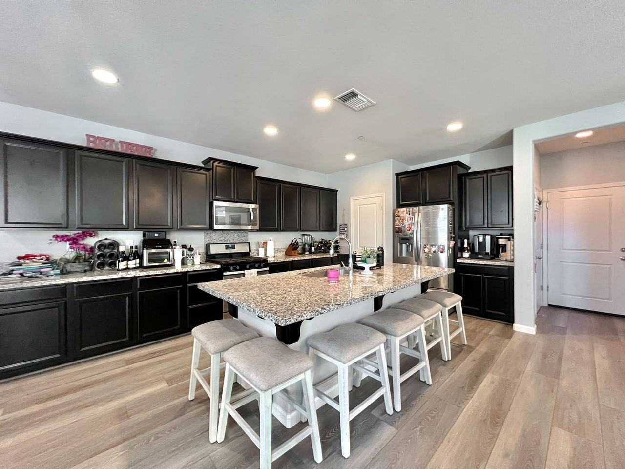 264 Blenheim Ct - Photo 5 of 21