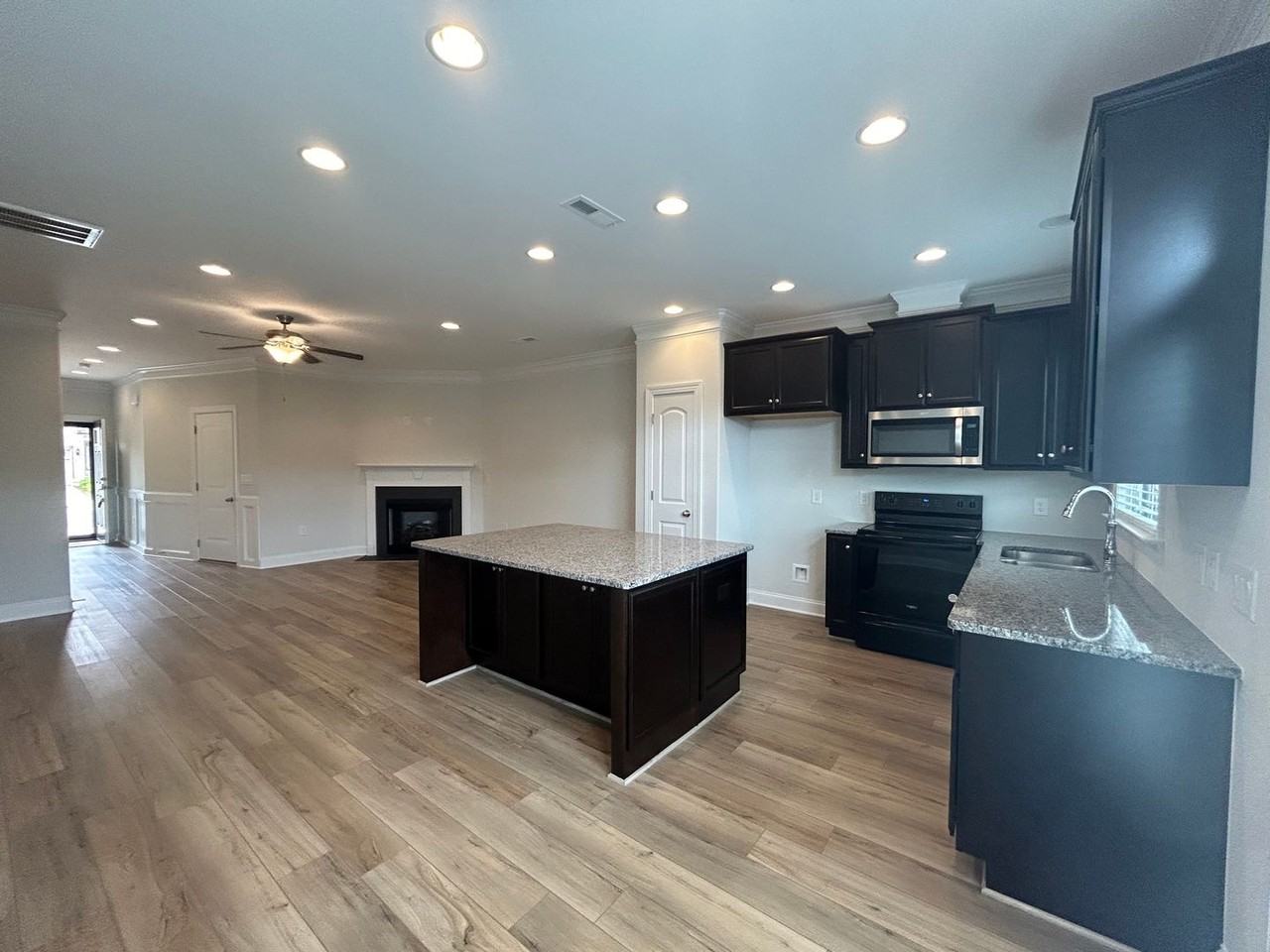 3837 Thistleberry Rd - Photo 5 of 22