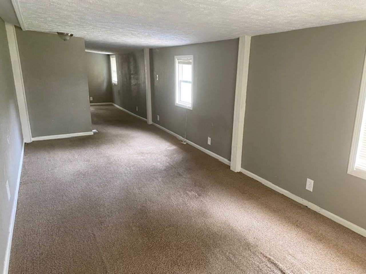 711 S Scott Ave - Photo 2 of 10
