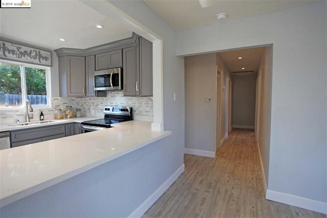 5170 White Oak Ct - Photo 6 of 34