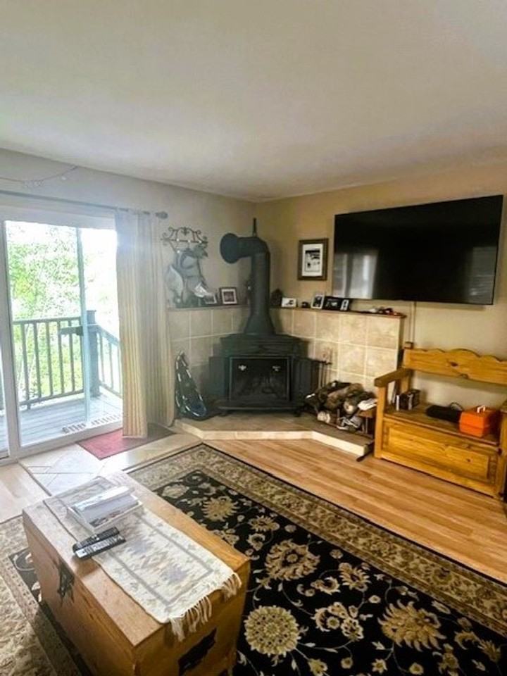 330 E La Bonte St #07 - Photo 4 of 17
