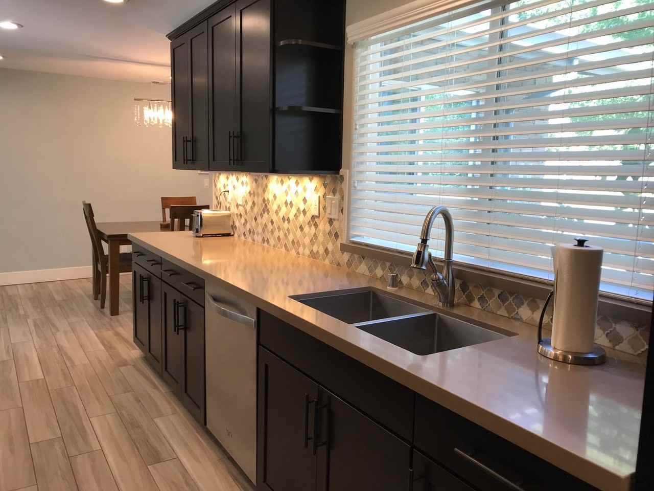 527 S Campus Way - Photo 3 of 31