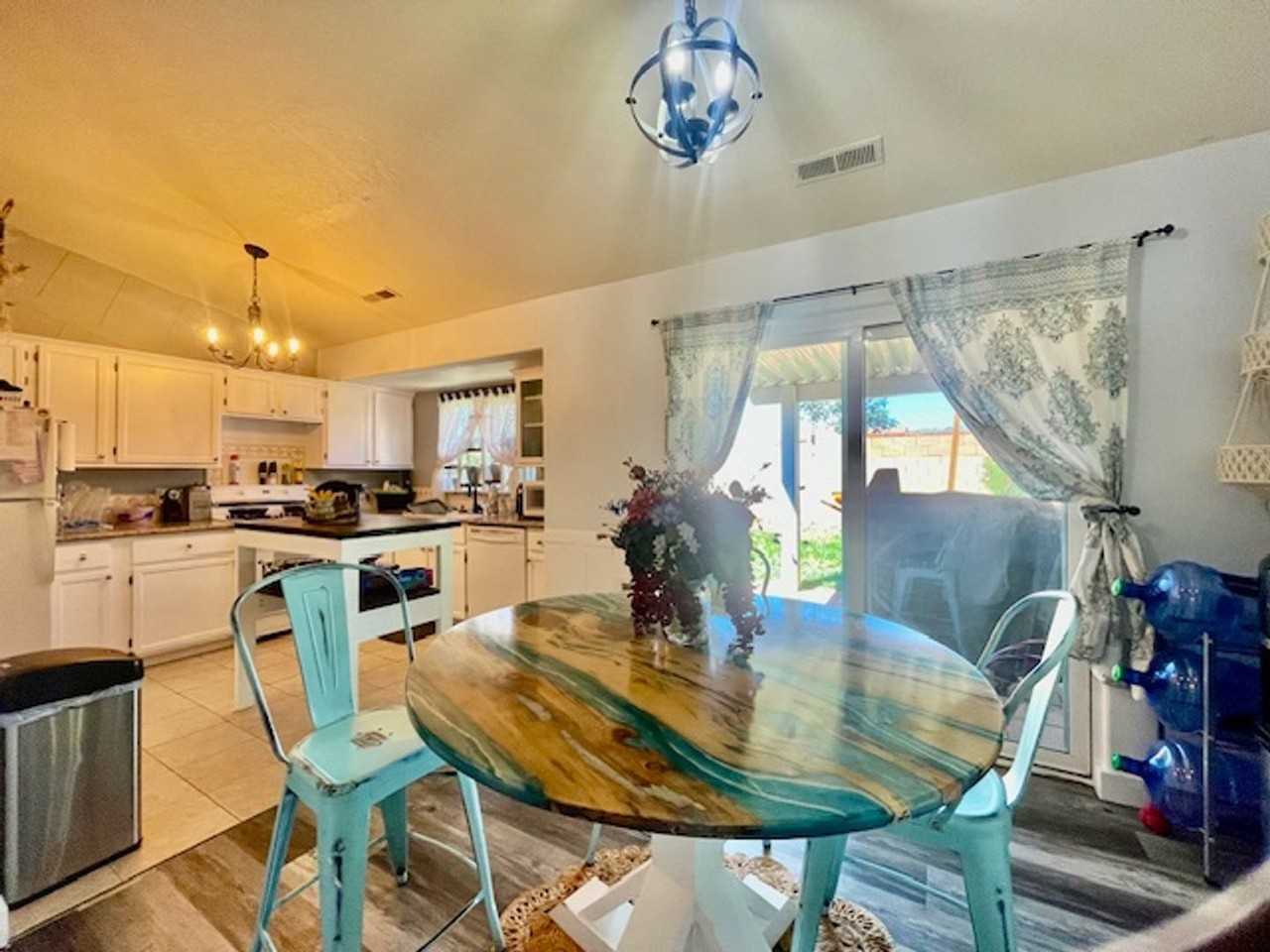 432 S 625 E - Photo 5 of 15