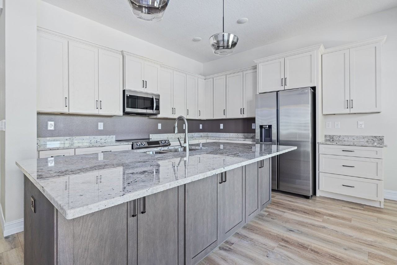 3208 N Rome Ave - Photo 3 of 37