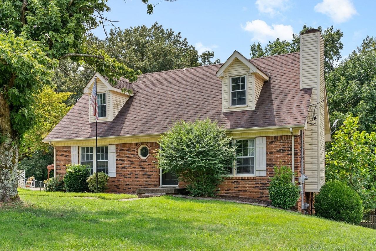 1026 Foxmoor Dr - Photo 2 of 33