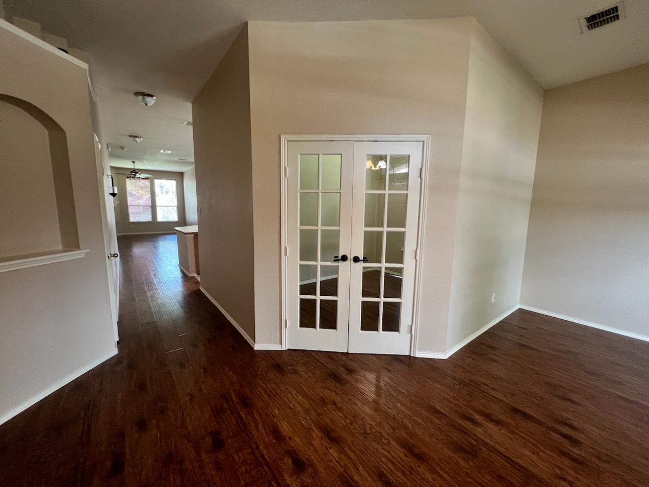 5812 White Pine Dr - Photo 3 of 21