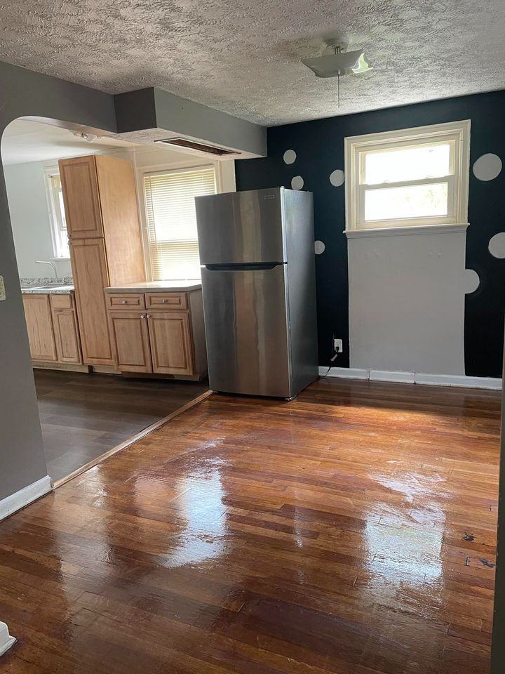 2444 Bretton Pl #NA - Photo 2 of 5