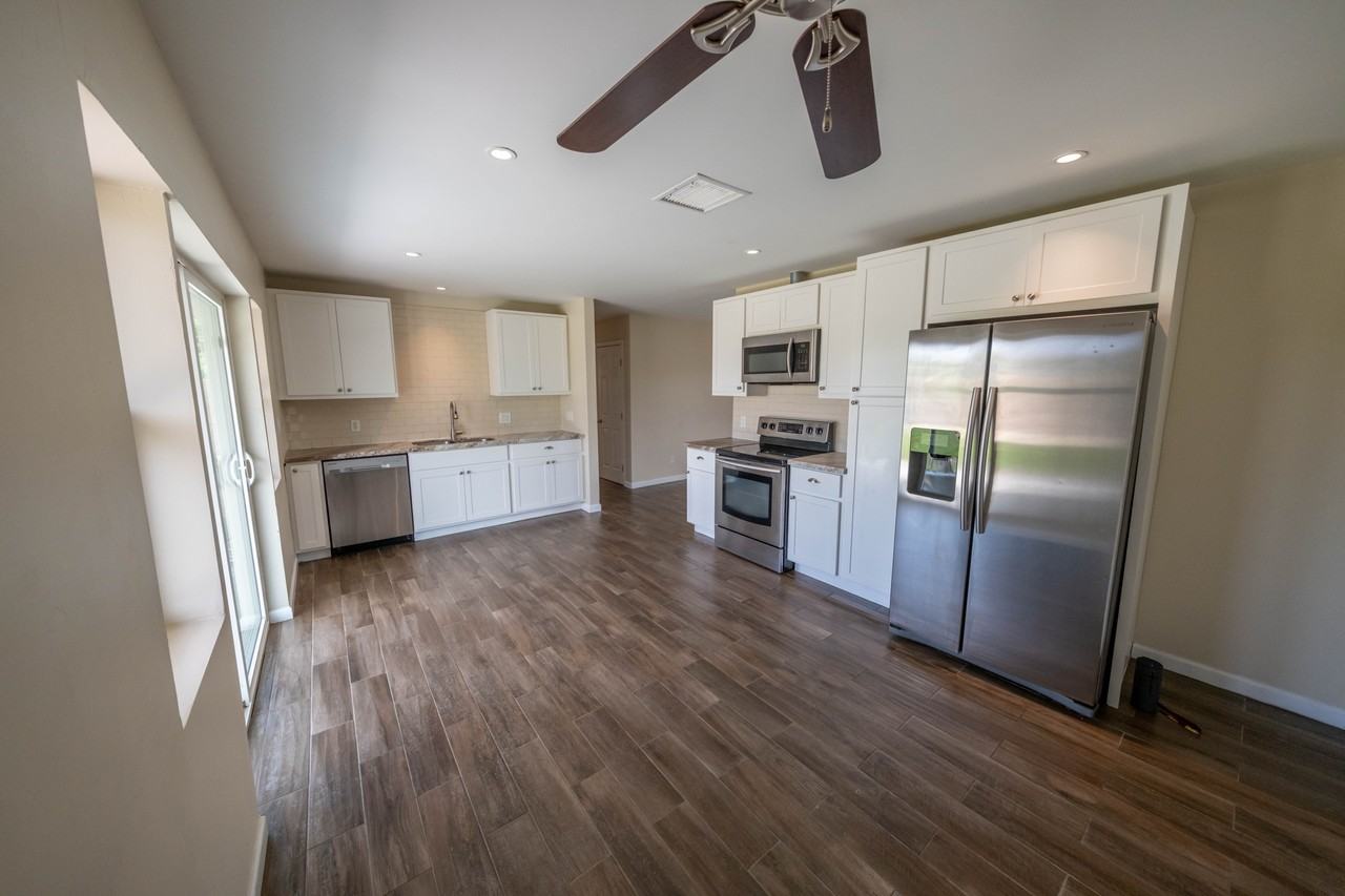 800 W Elna Rae St #NA - Photo 2 of 34