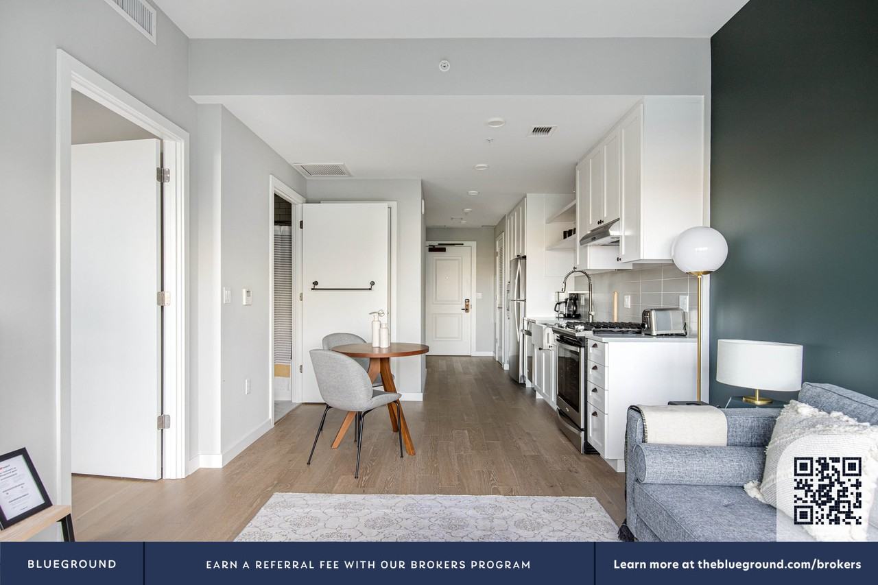 3 Tingey Square - Photo 5 of 65