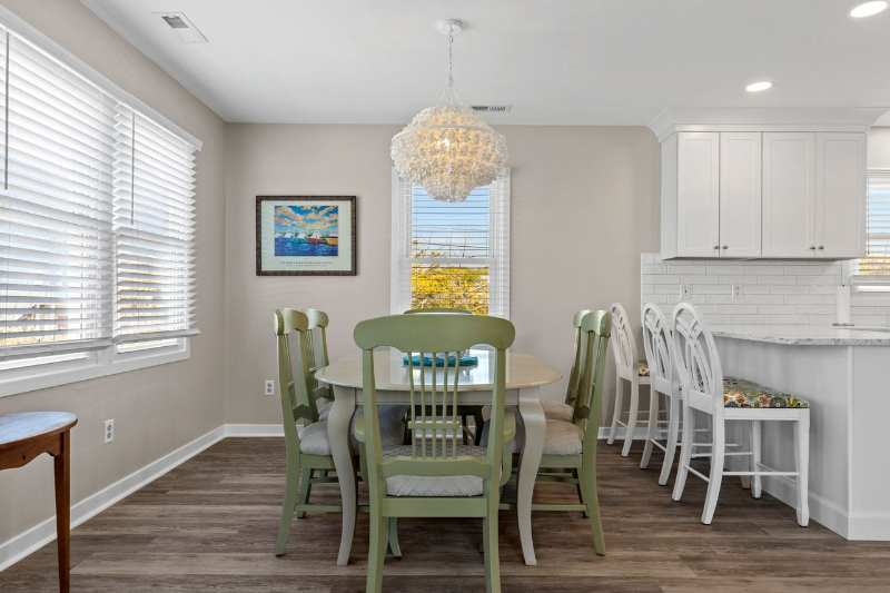 122 Pelican Dr - Photo 2 of 12