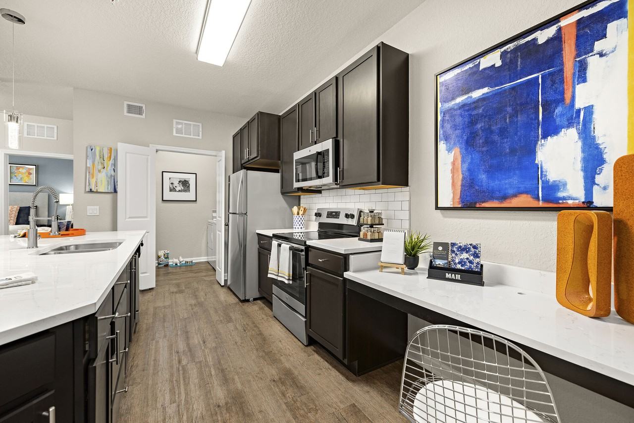 Art Avenue Apartments - Photo 3 of 33