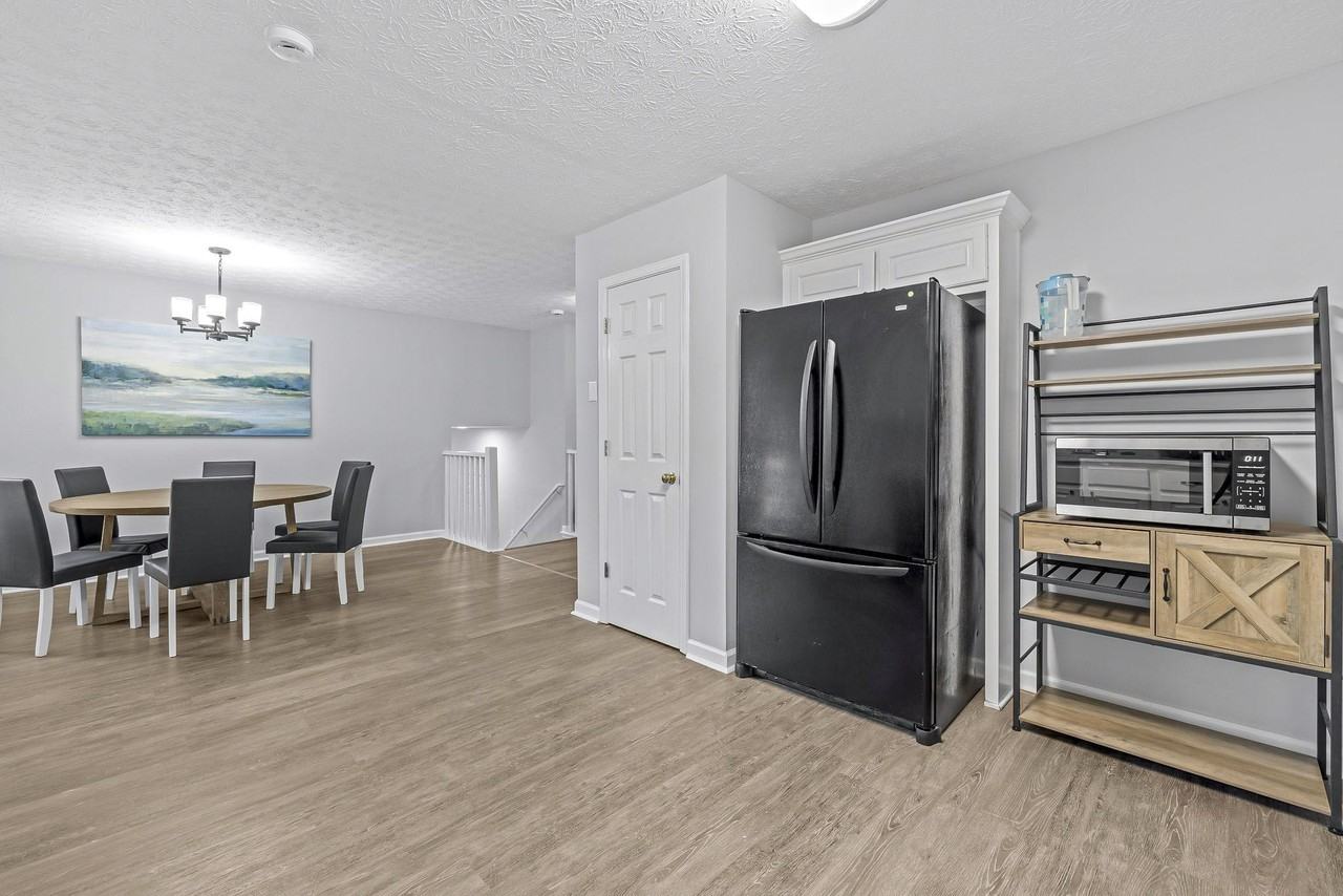 Sharon Way - Photo 3 of 12