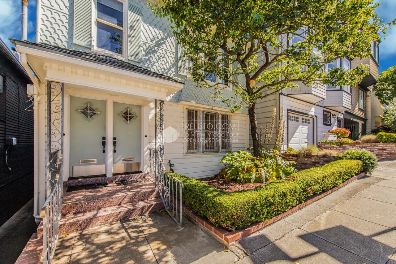 4725 18th St - Photo 2 of 18