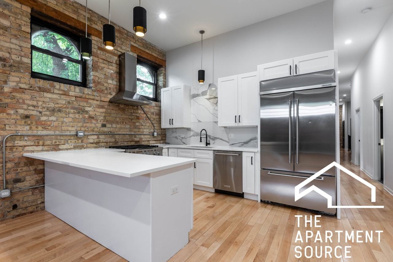 2701 W Thomas St #1 - Photo 4 of 35