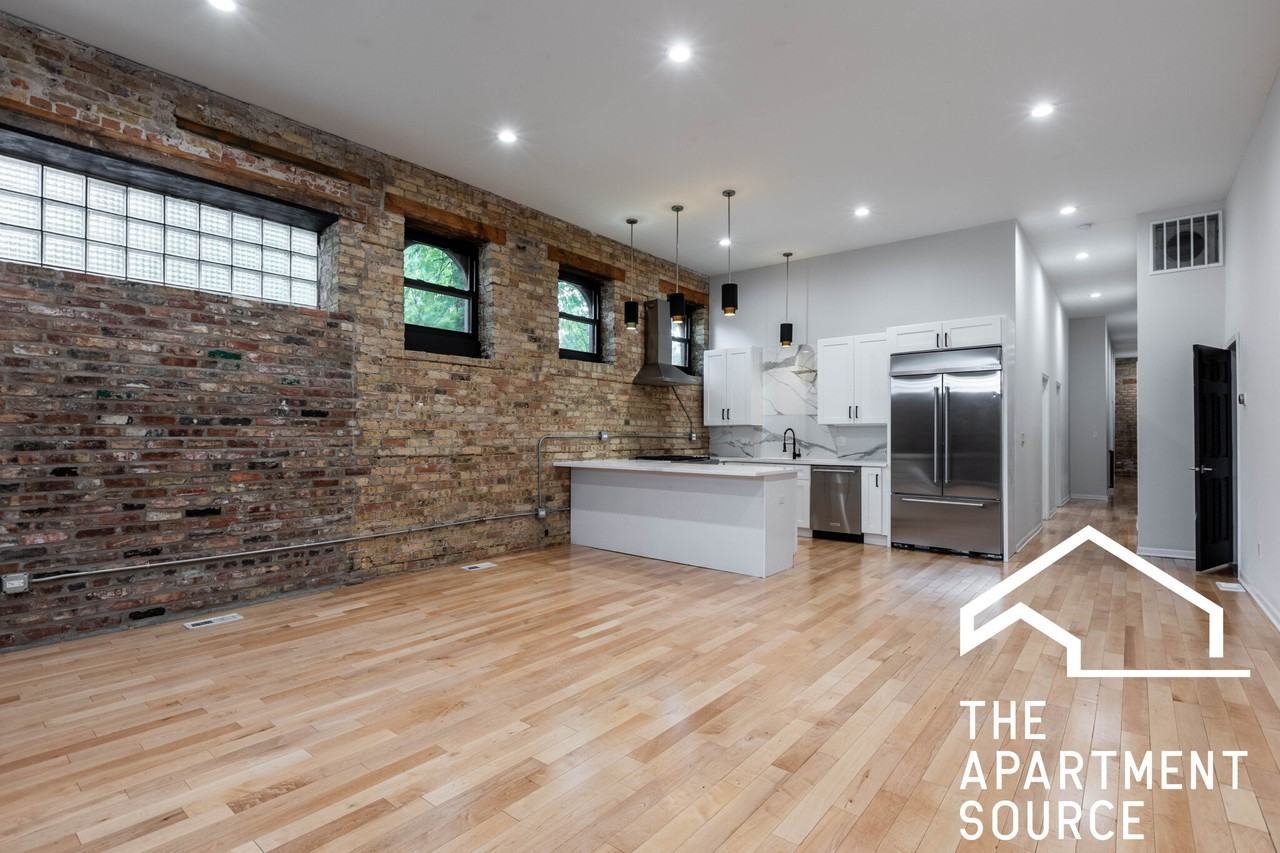 2701 W Thomas St #1 - Photo 3 of 35