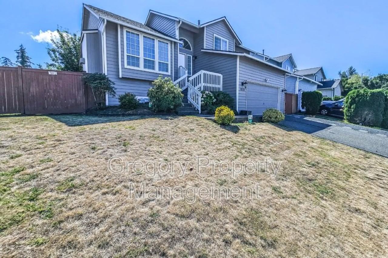 1010 58th Pl Sw - Photo 3 of 29