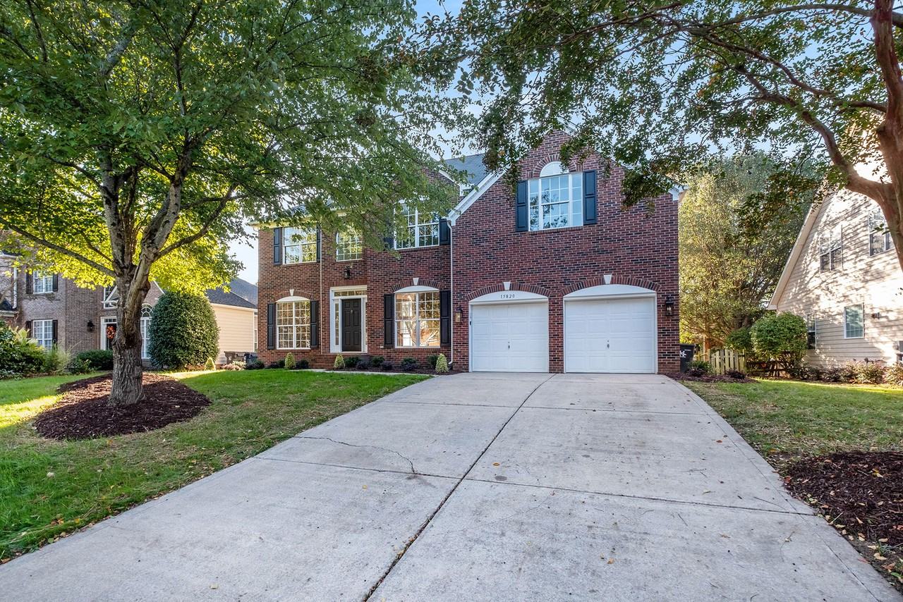 15820 Lavenham Rd - Photo 2 of 26