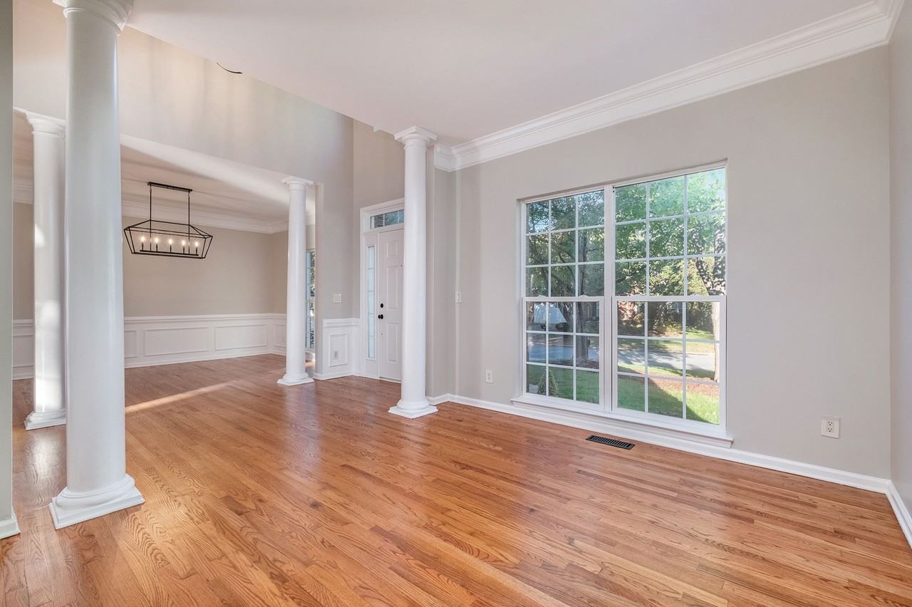 15820 Lavenham Rd - Photo 6 of 26