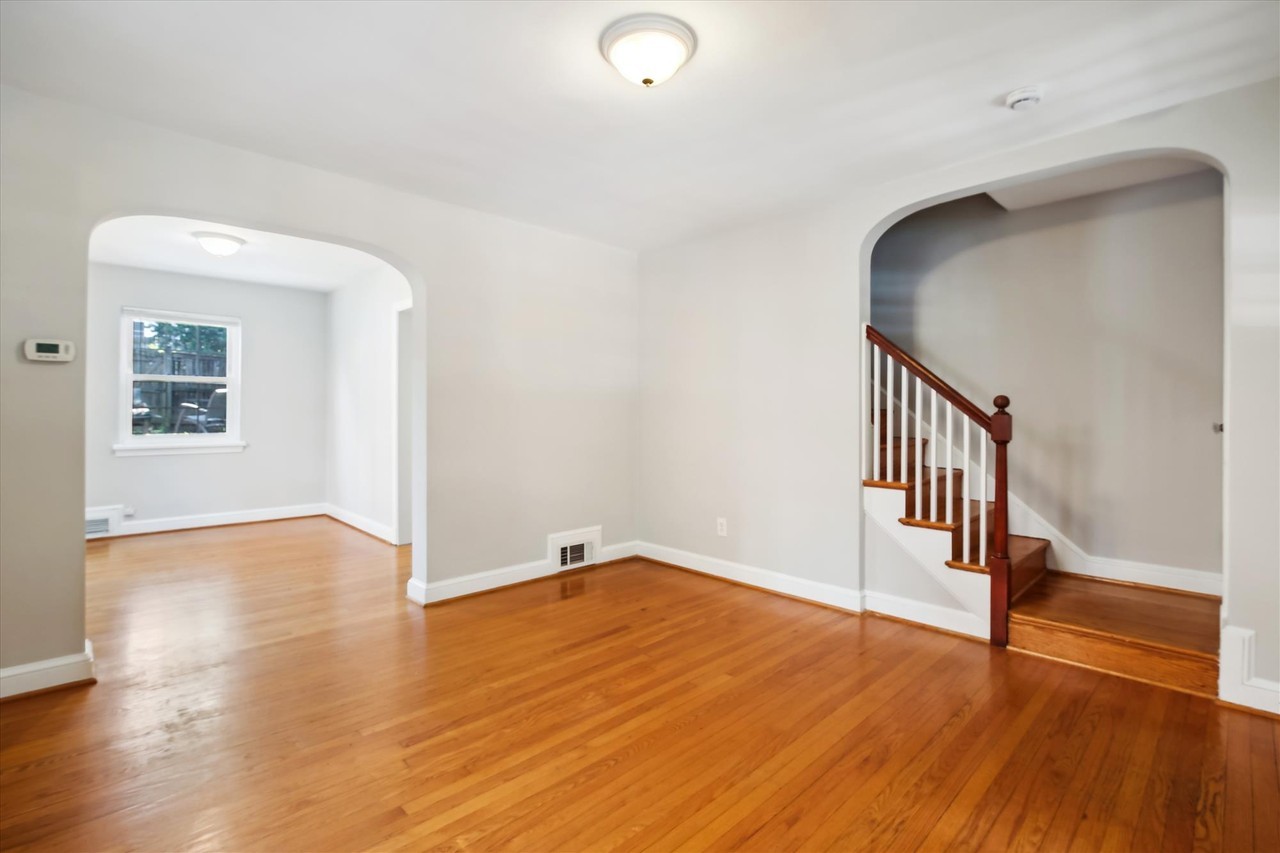 27 N Bedford St - Photo 4 of 43