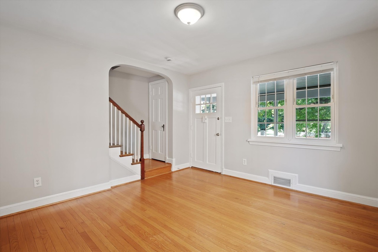 27 N Bedford St - Photo 3 of 43