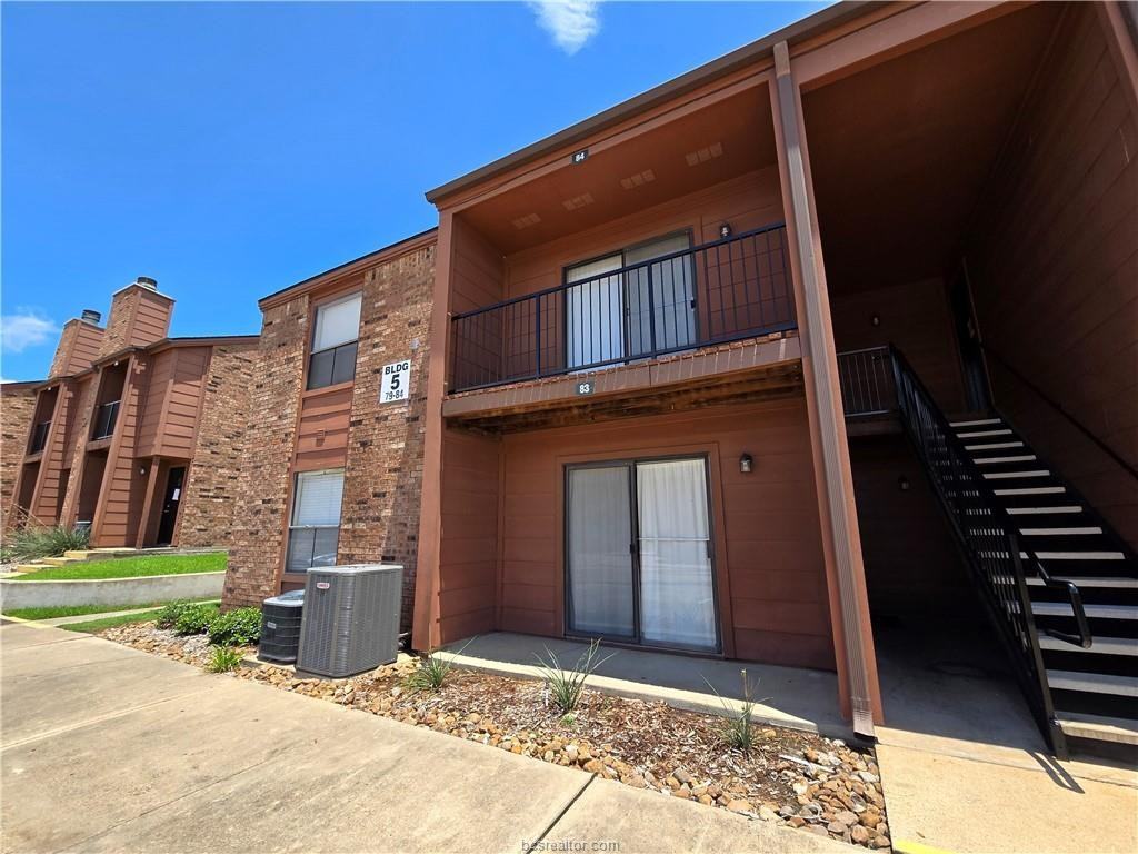 904 University Oaks Blvd #83 - Photo 2 of 14