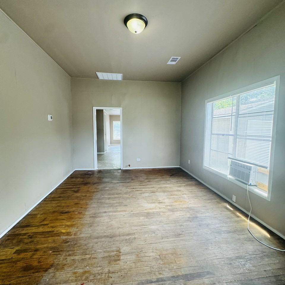 717 Grigsby Ave - Photo 2 of 12