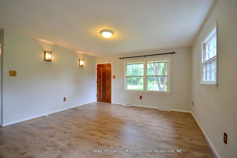 53 Tipperary Dr - Photo 2 of 12