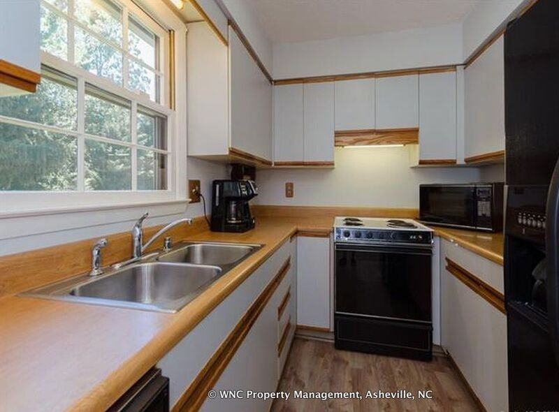53 Tipperary Dr - Photo 4 of 12