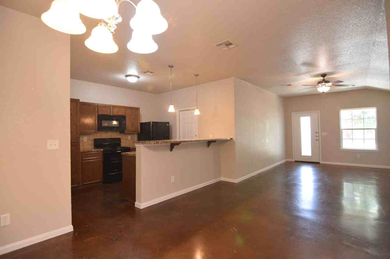 1614 Dakota Trce - Photo 5 of 18