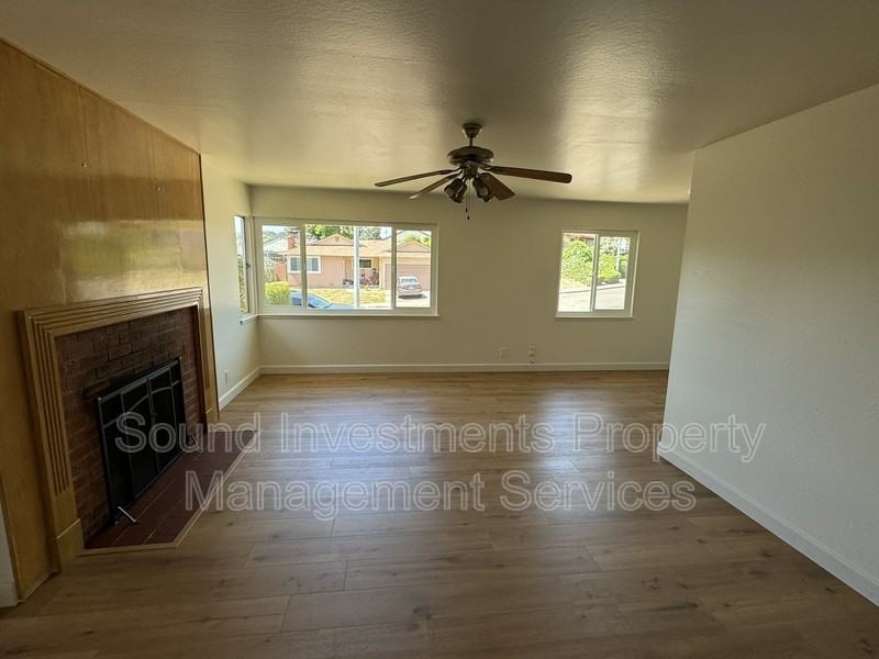 3143 Keith Dr - Photo 3 of 20