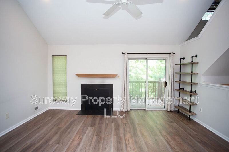 175 Woodlake Dr - Photo 4 of 40
