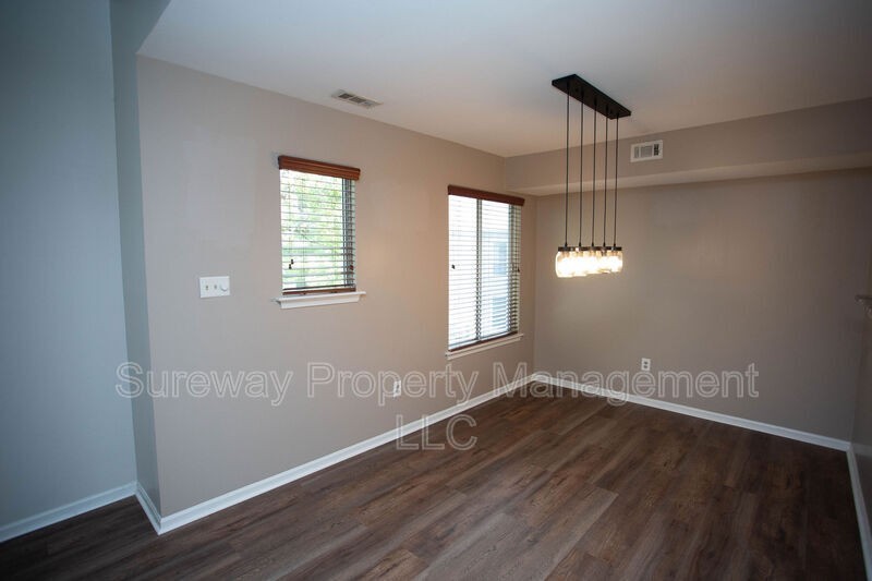 175 Woodlake Dr - Photo 7 of 40