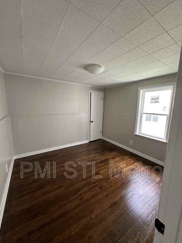 10301 Page Ave - Photo 2 of 8