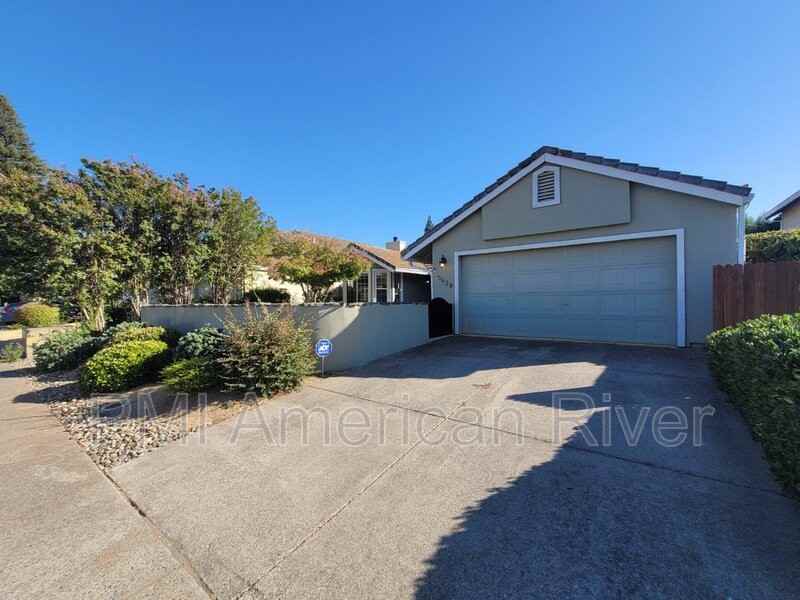 5628 Bolton Way - Photo 3 of 18