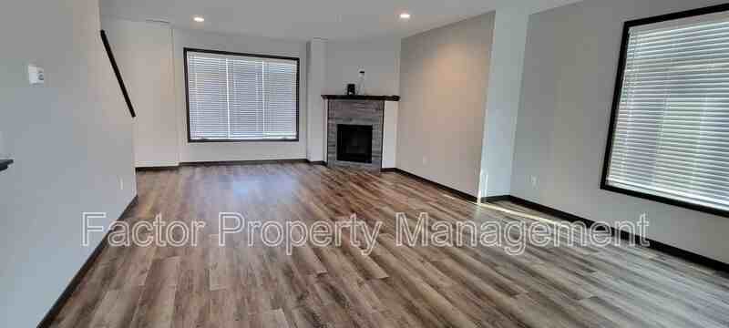 2188 Rolling Green Trl - Photo 2 of 27