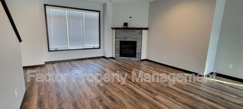 2188 Rolling Green Trl - Photo 3 of 27