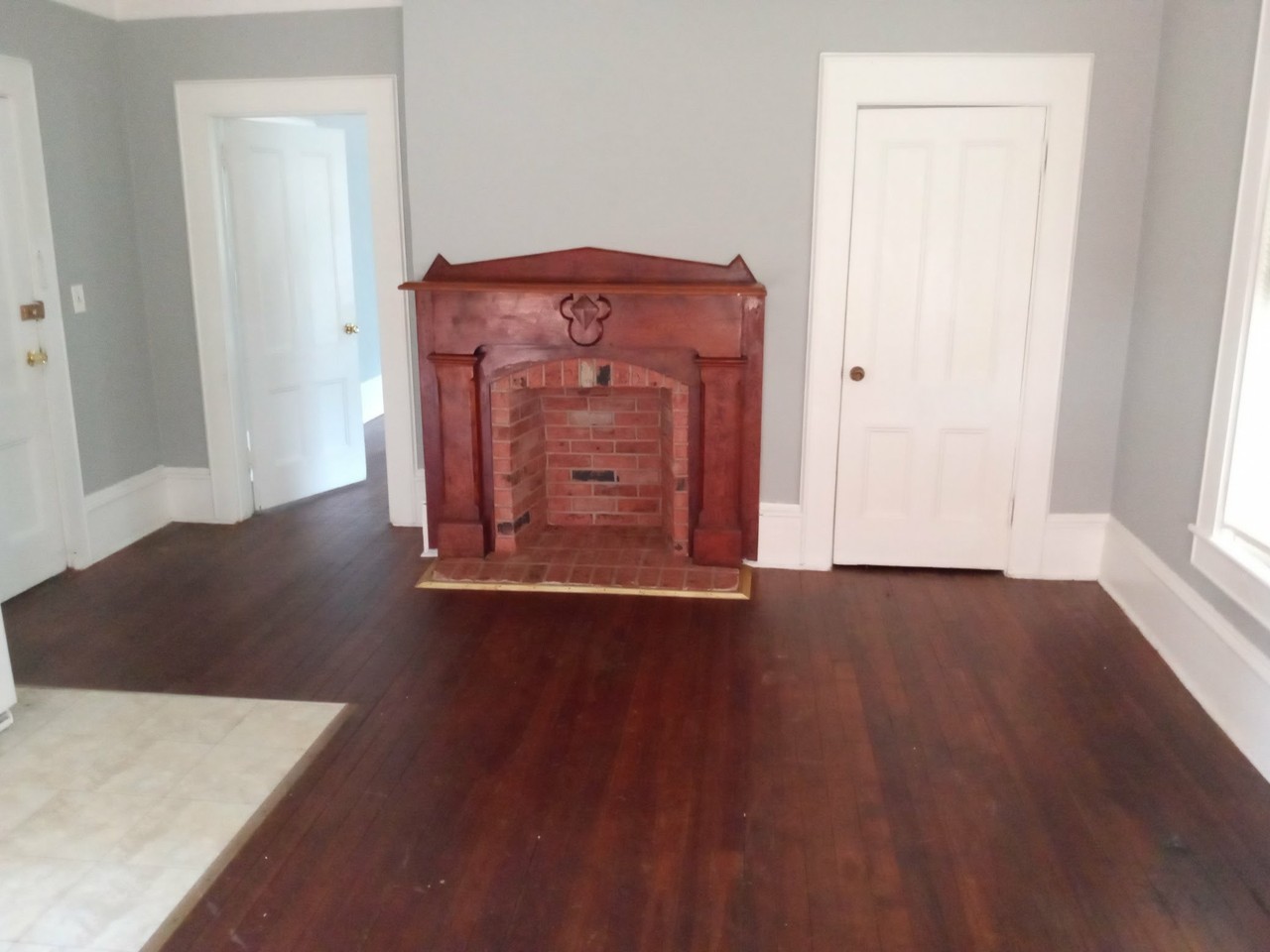 109 S 3rd St #3 - Photo 4 of 6