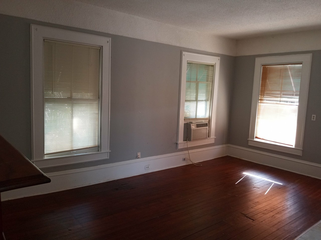 109 S 3rd St #3 - Photo 5 of 6