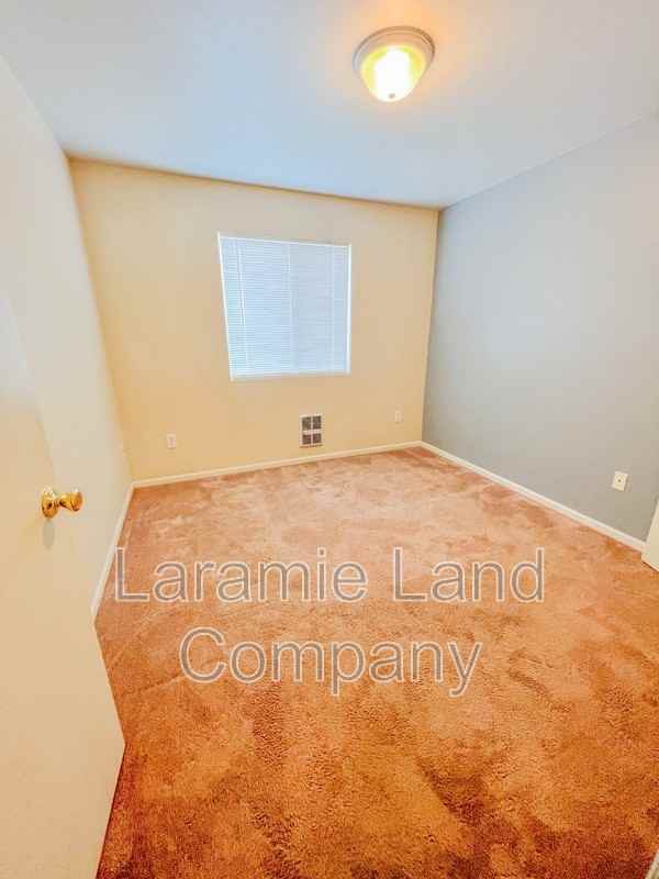 1825 S 10th St - Photo 2 of 9