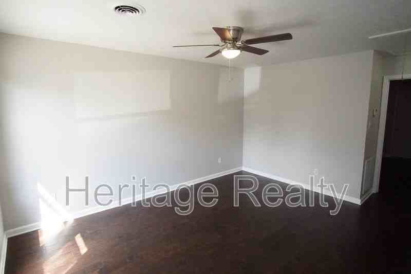 2050 Countryhill Ln - Photo 2 of 14