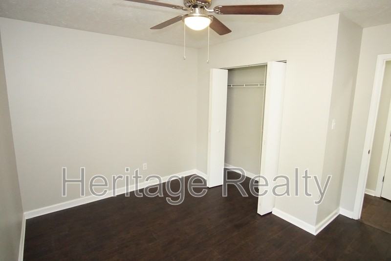 2050 Countryhill Ln - Photo 7 of 14