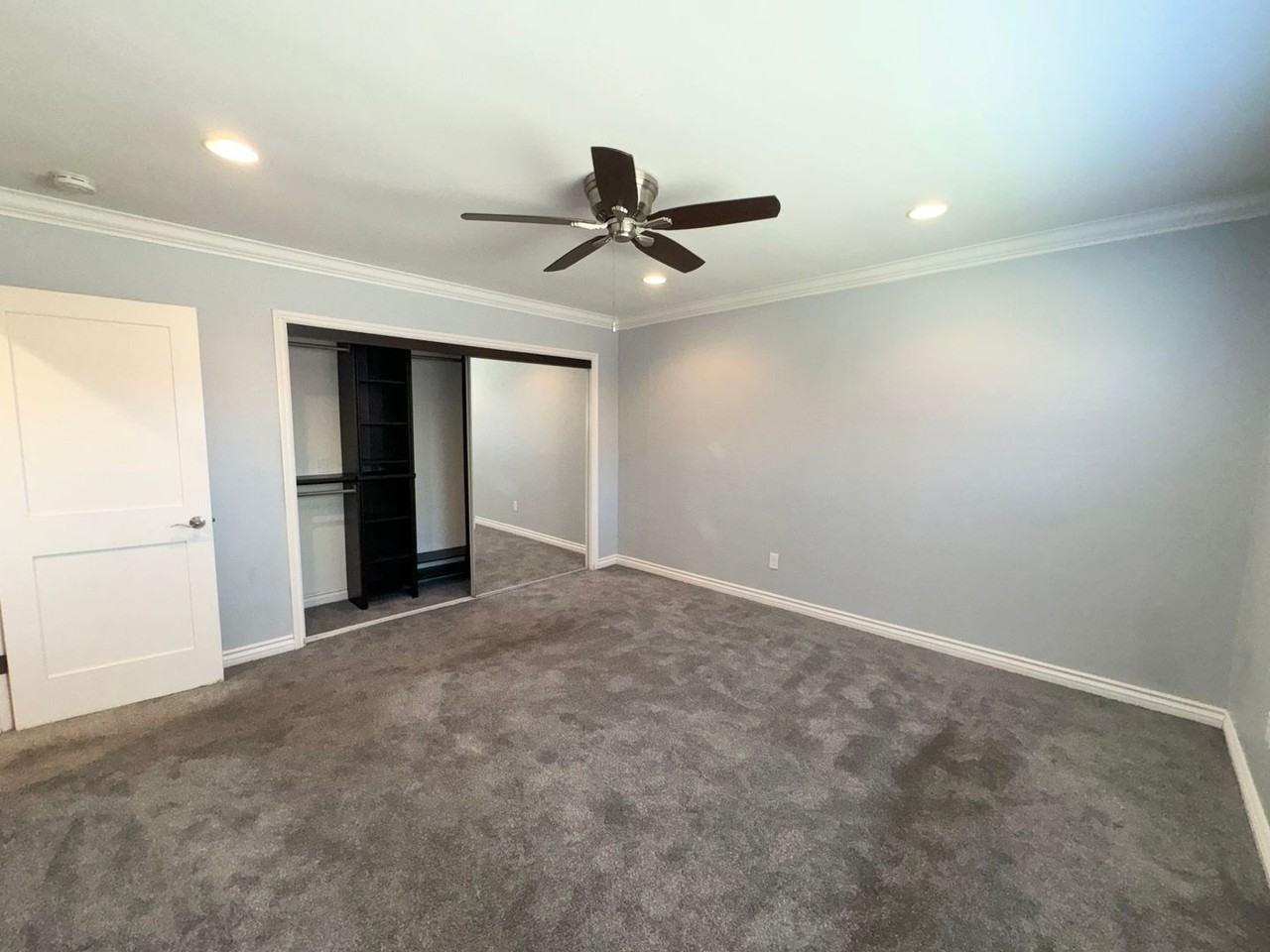 4575 62nd St - Photo 4 of 29