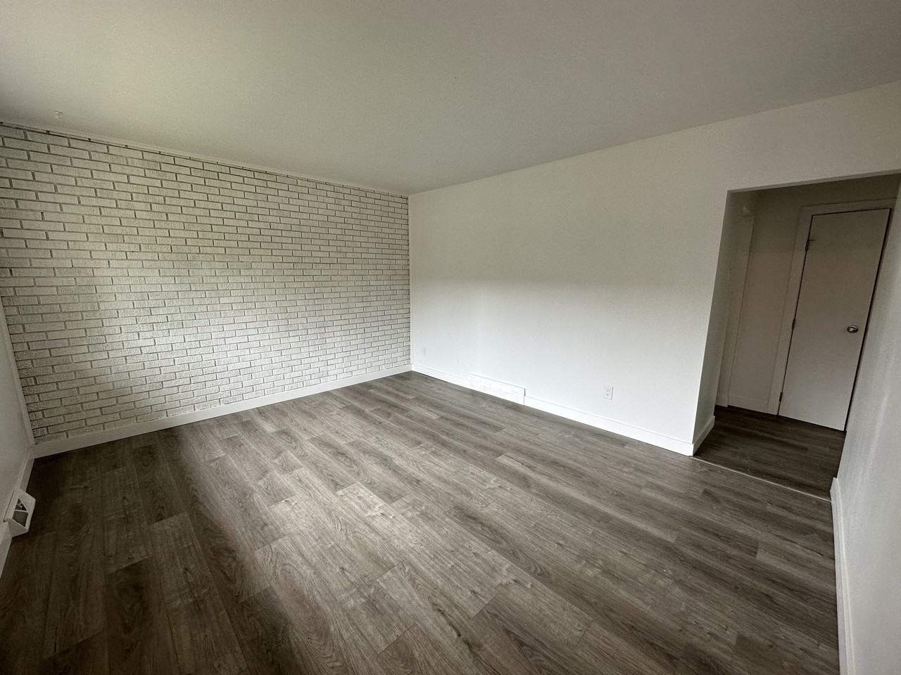 129 Stapleton Street - Photo 2 of 9