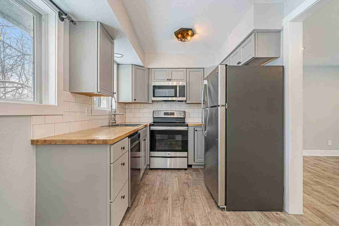 322 E Benton St #C - Photo 3 of 11