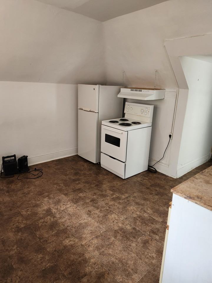 6 Aylmer Avenue #3 - Photo 4 of 13