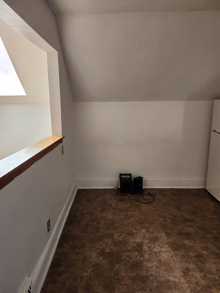 6 Aylmer Avenue #3 - Photo 5 of 13