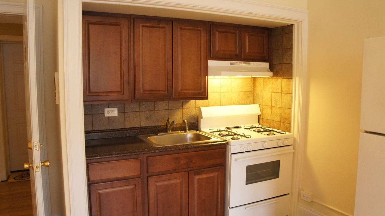 2715 NMA LLC - Photo 4 of 32