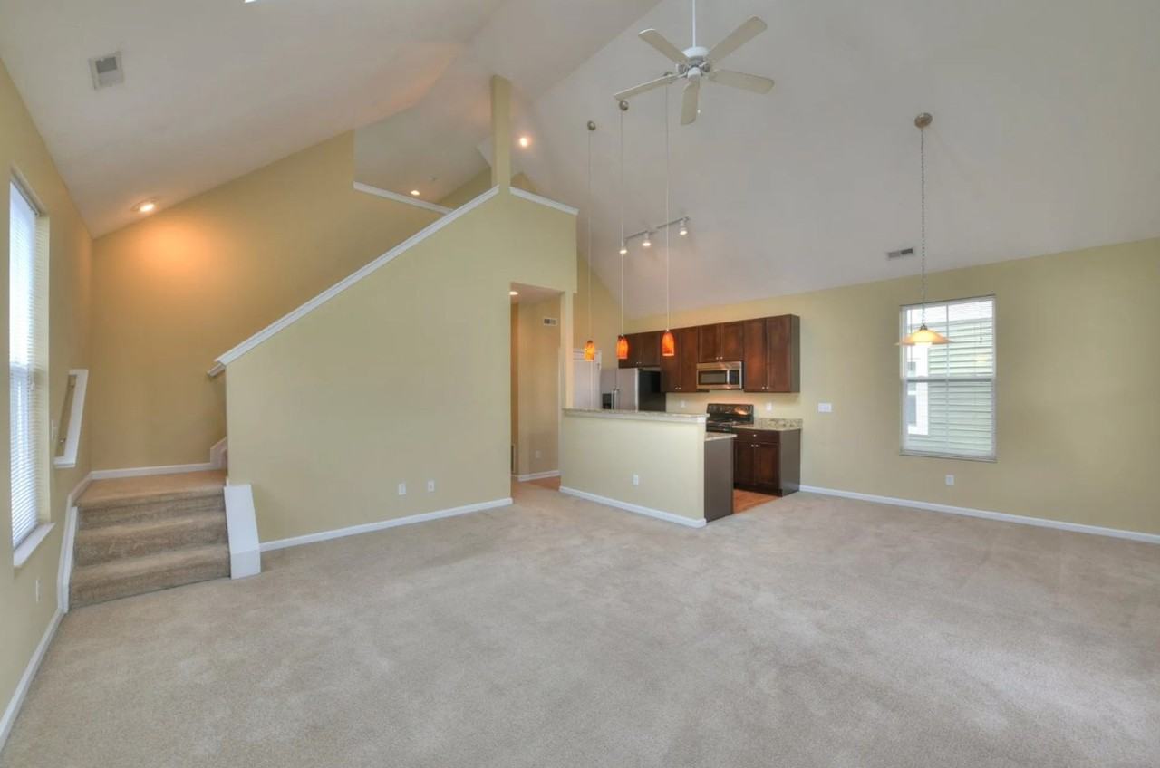 Concord Square Apartments - Photo 6 of 23