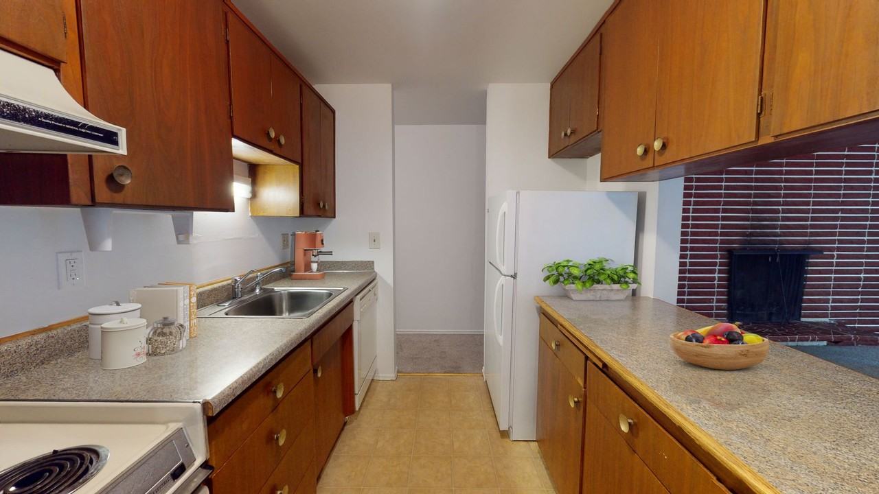 High View (128) - Photo 4 of 25