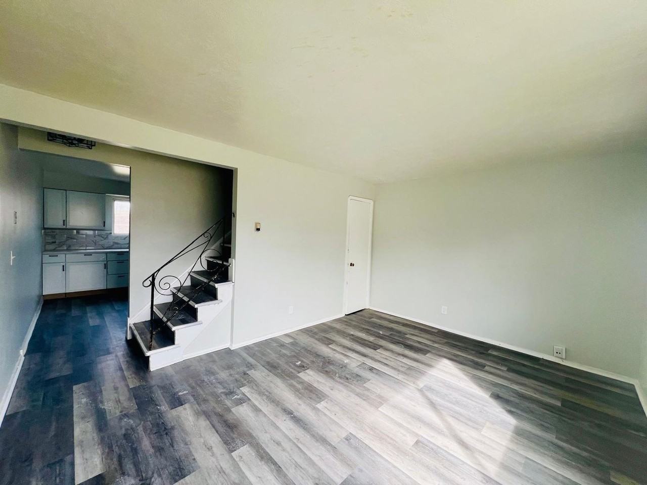 5970 Glenway Dr, Brook Park, OH 44142 - Photo 2 of 19